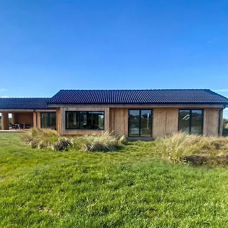 Schönes Haus Mit 3 Schlafzimmern In *